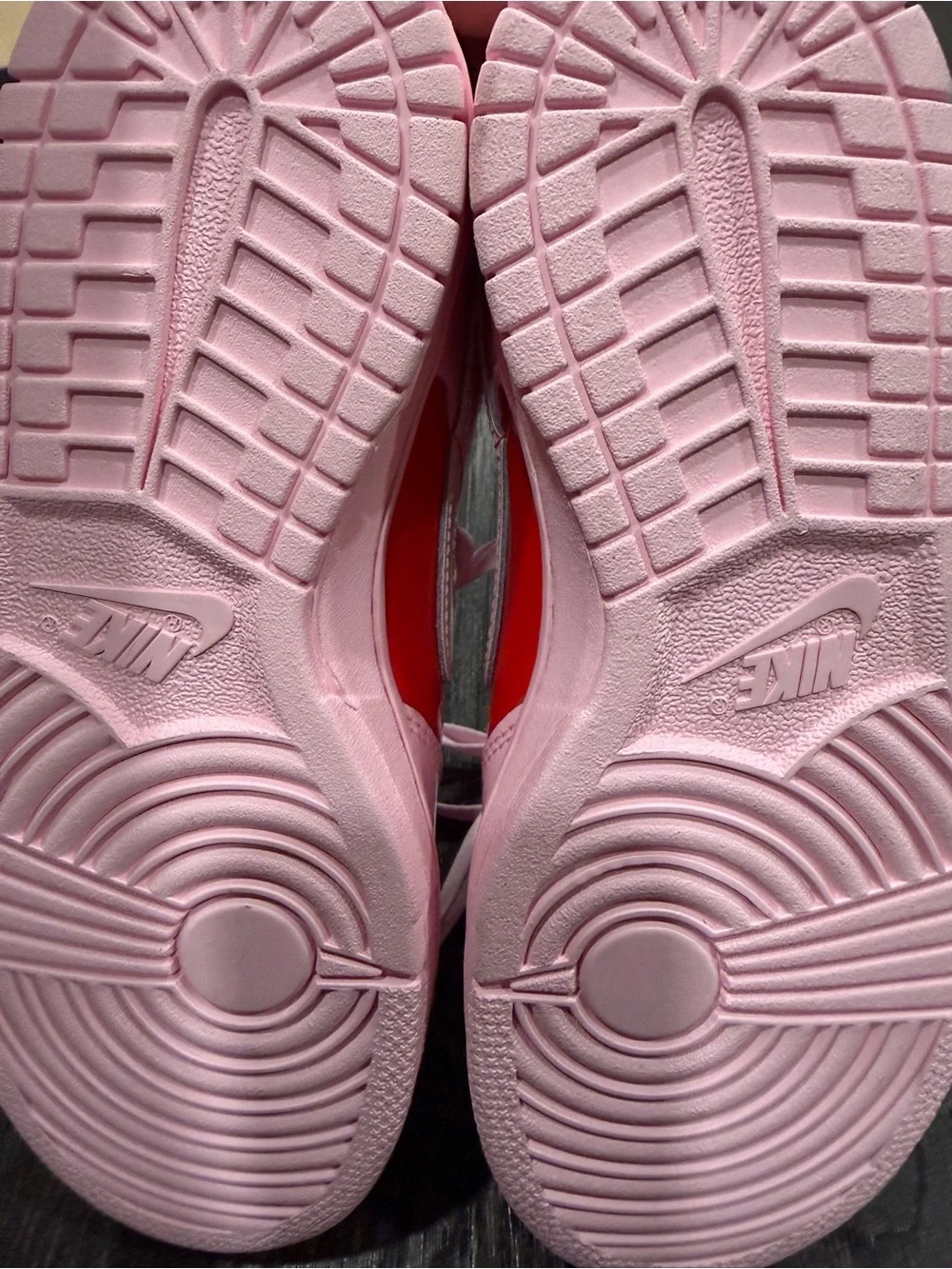 Kid's Nike Dunk Low BP Pink Foam/Summit White size 5.5Y
